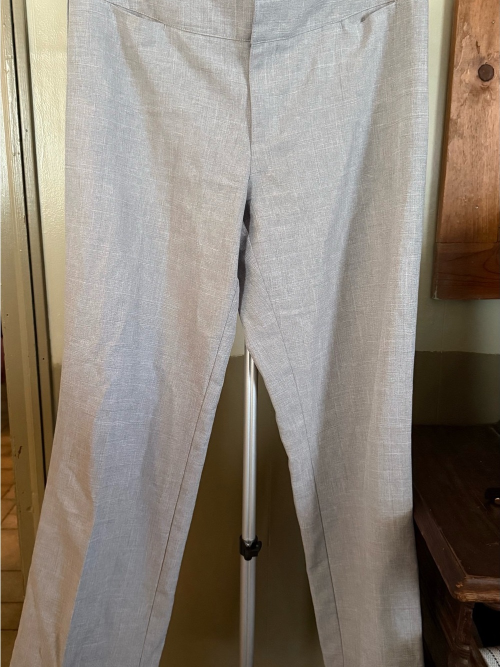 Guess Women's Light Gray Straight-Leg Trousers -30- Excellent Condition #100